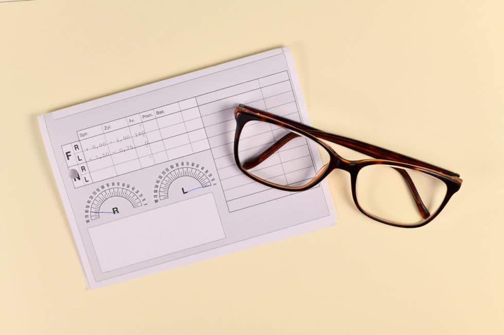 a-guide-on-how-to-measure-your-pupillary-distance-lensology