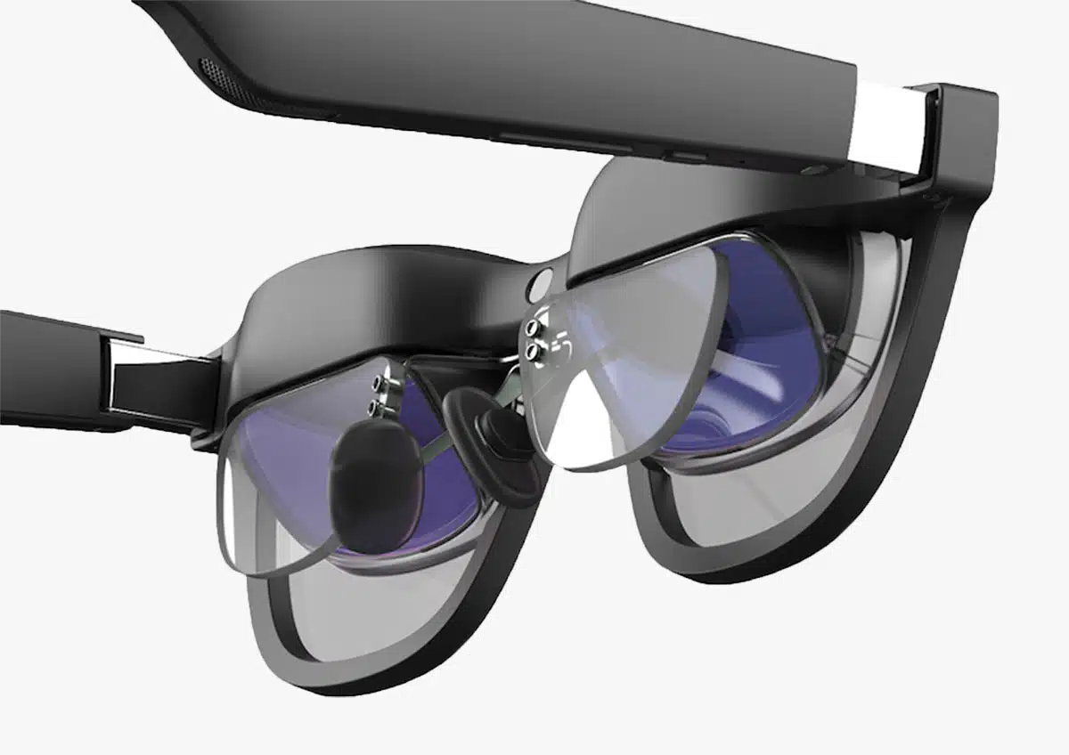 משקפי שמש של Bose Tenor עם עדשות כהות